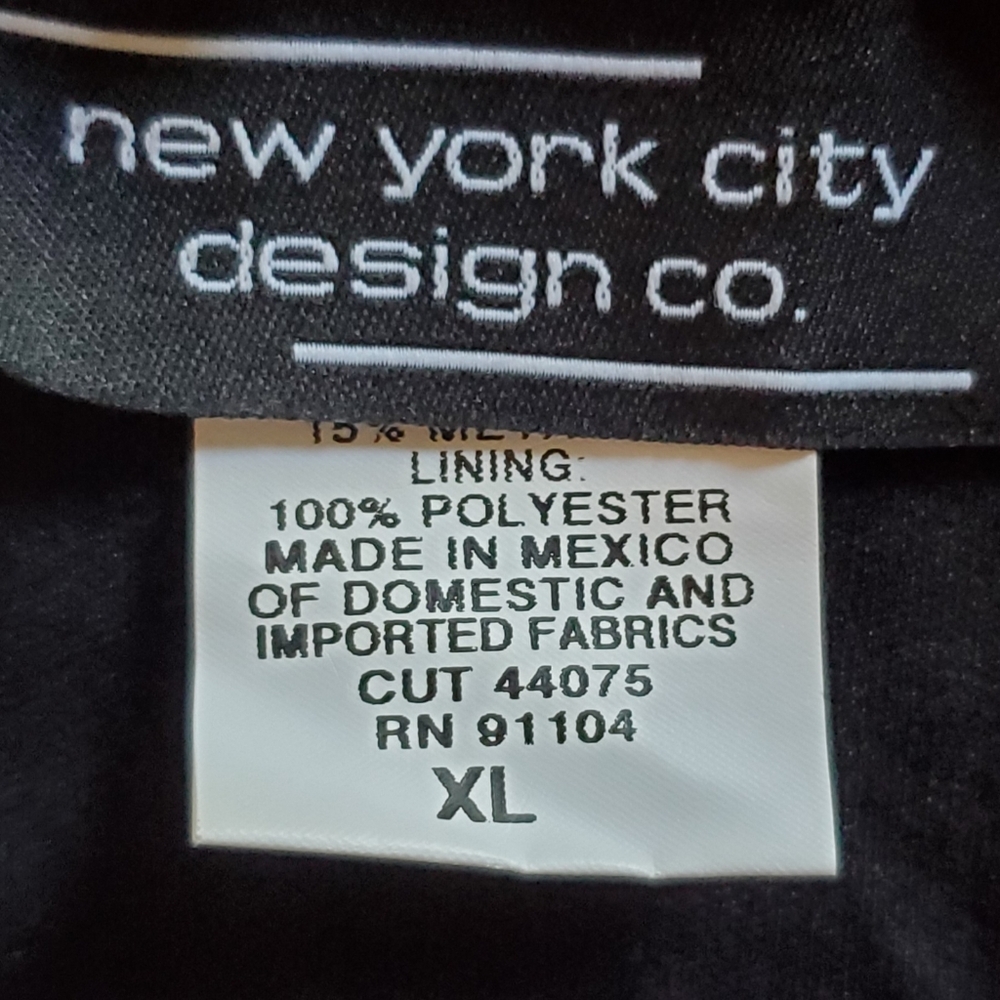 New York City Design Co Elegant Black Lace Women's Top - Picture 2 of 4